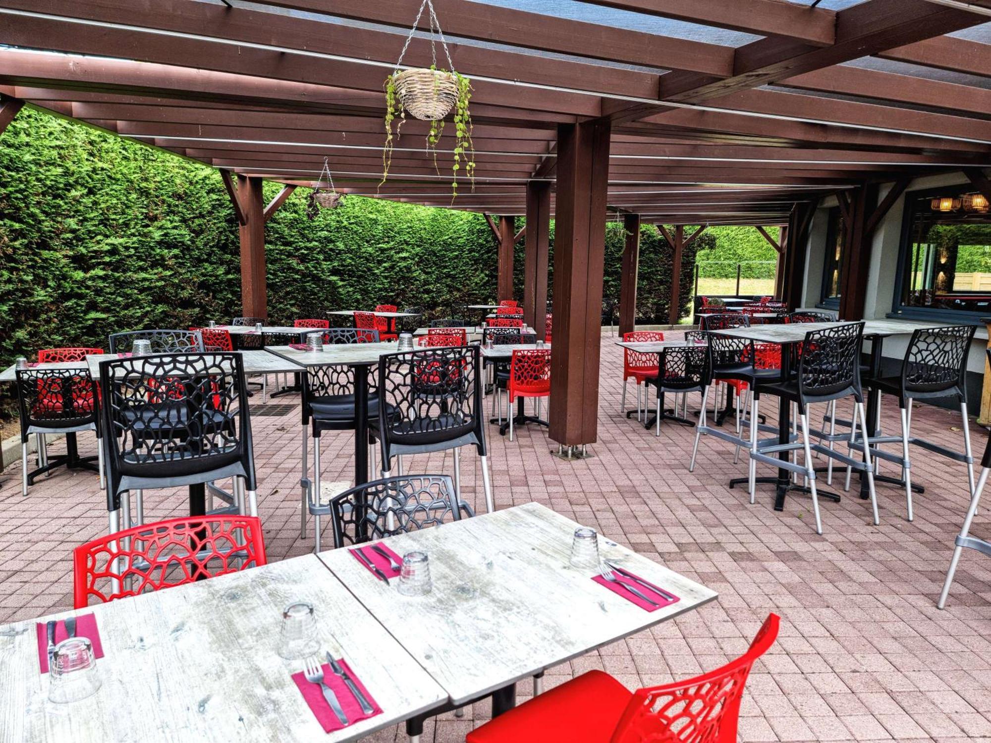 Ibis Caen Porte De Bretagne Bretteville-sur-Odon Екстериор снимка
