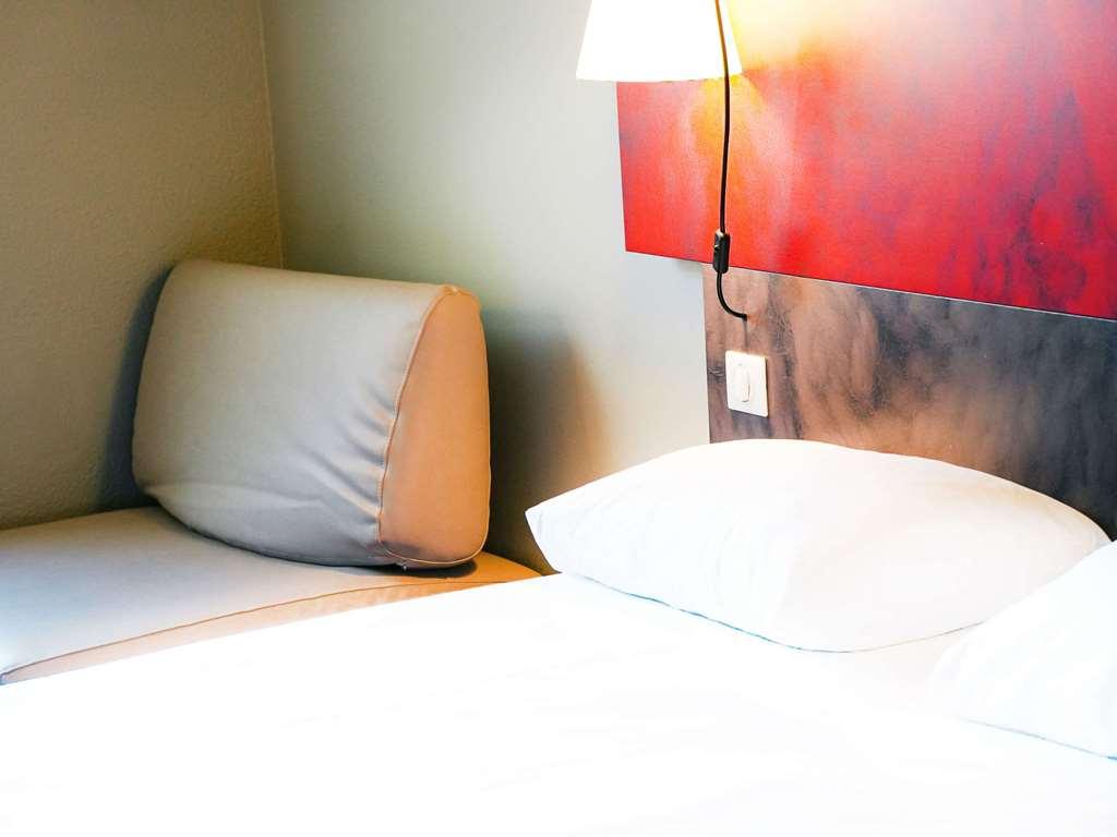 Ibis Caen Porte De Bretagne Bretteville-sur-Odon Стая снимка