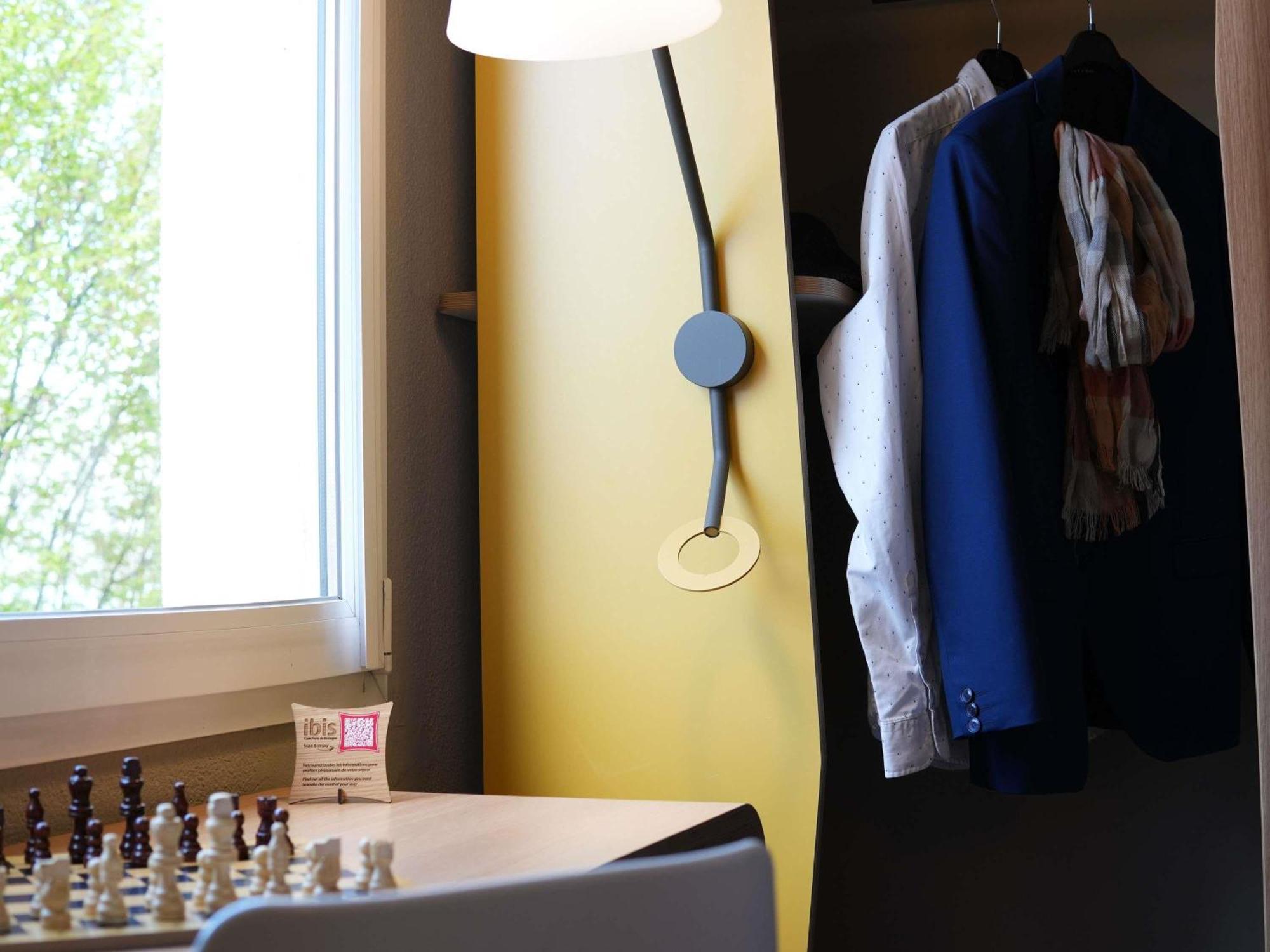 Ibis Caen Porte De Bretagne Bretteville-sur-Odon Екстериор снимка