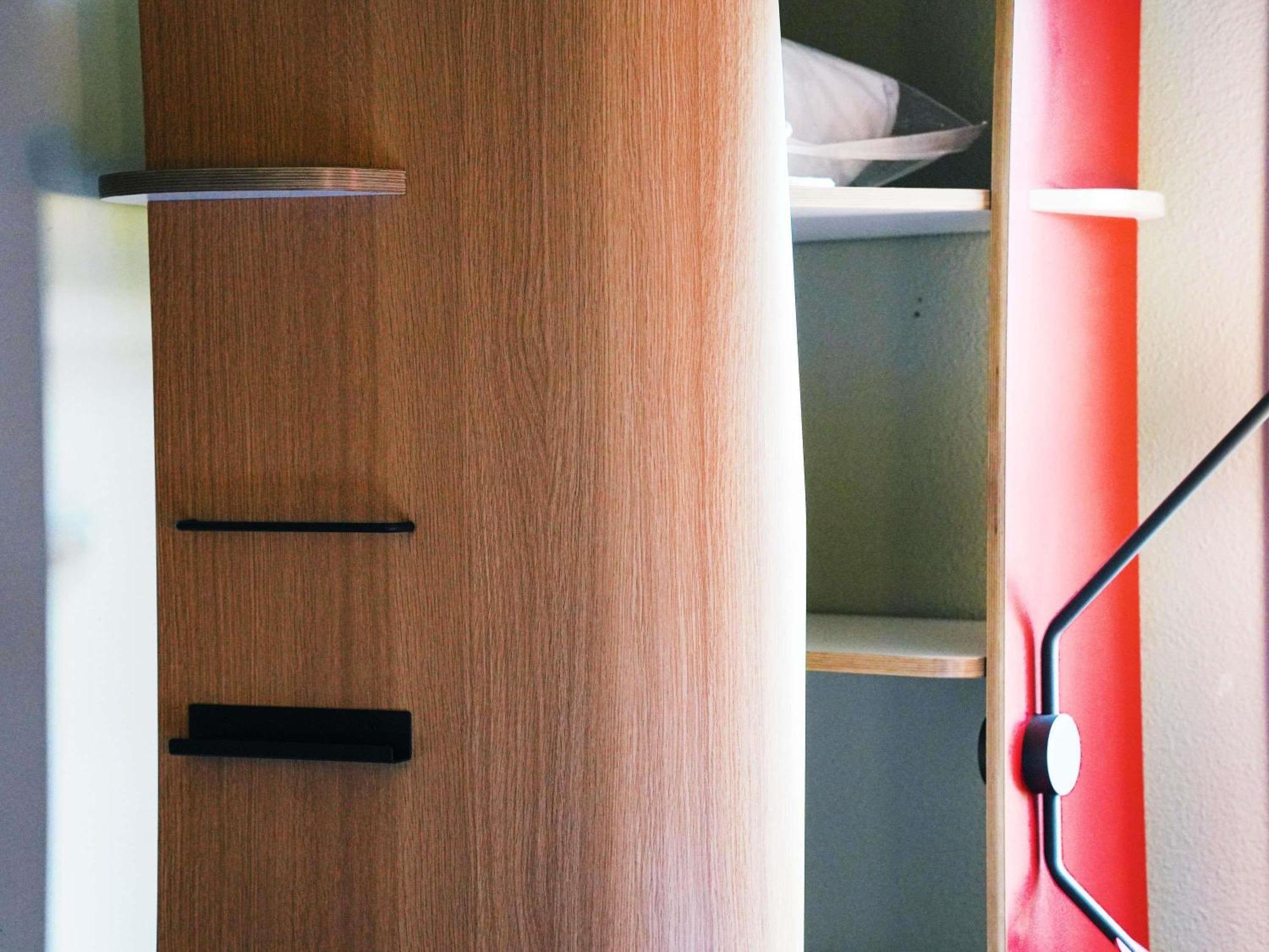 Ibis Caen Porte De Bretagne Bretteville-sur-Odon Екстериор снимка